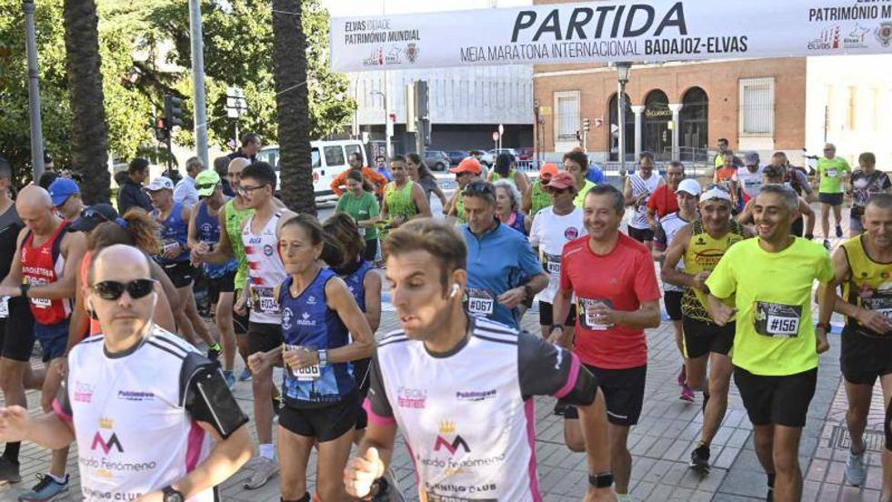 Las mejores imágenes de la media maratón Badajoz-Elvas