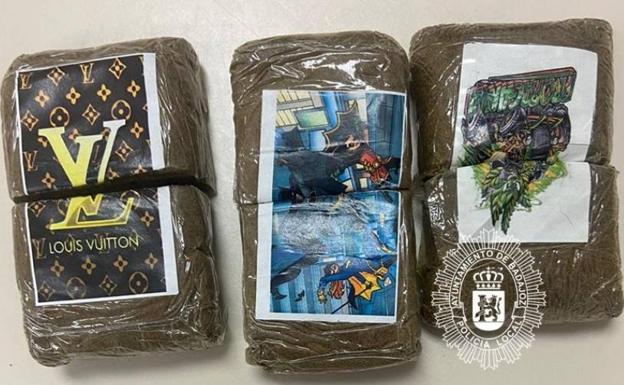 Tres detenidos en Badajoz por llevar 300 gramos de hachís escondidos en un calcetín