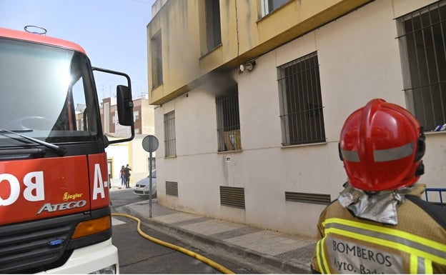 Los vecinos de los okupas de San Roque, en Badajoz: «Pensé que ardía mi casa»