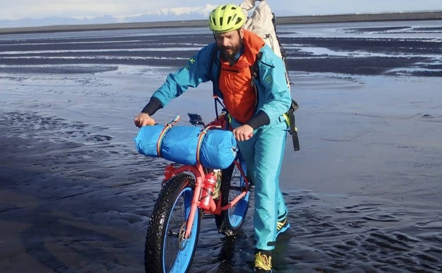 Un explorador extremeño en la costa de Islandia