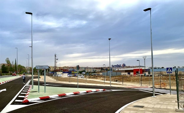 Concluye la urbanización del centro comercial y de ocio Way Cáceres, cuya apertura se fija en primavera