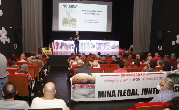 Salvemos la Montaña busca el apoyo del movimiento vecinal contra la mina de litio de Cáceres