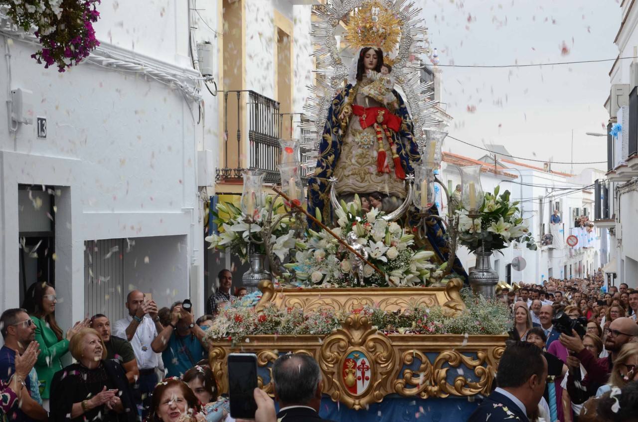 Multitudinaria despedida a la Virgen de la Estrella en Los Santos