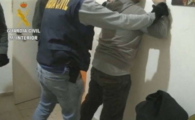 Acusados de tráfico de drogas y blanqueo los regentes de un club de Valencia de Alcántara