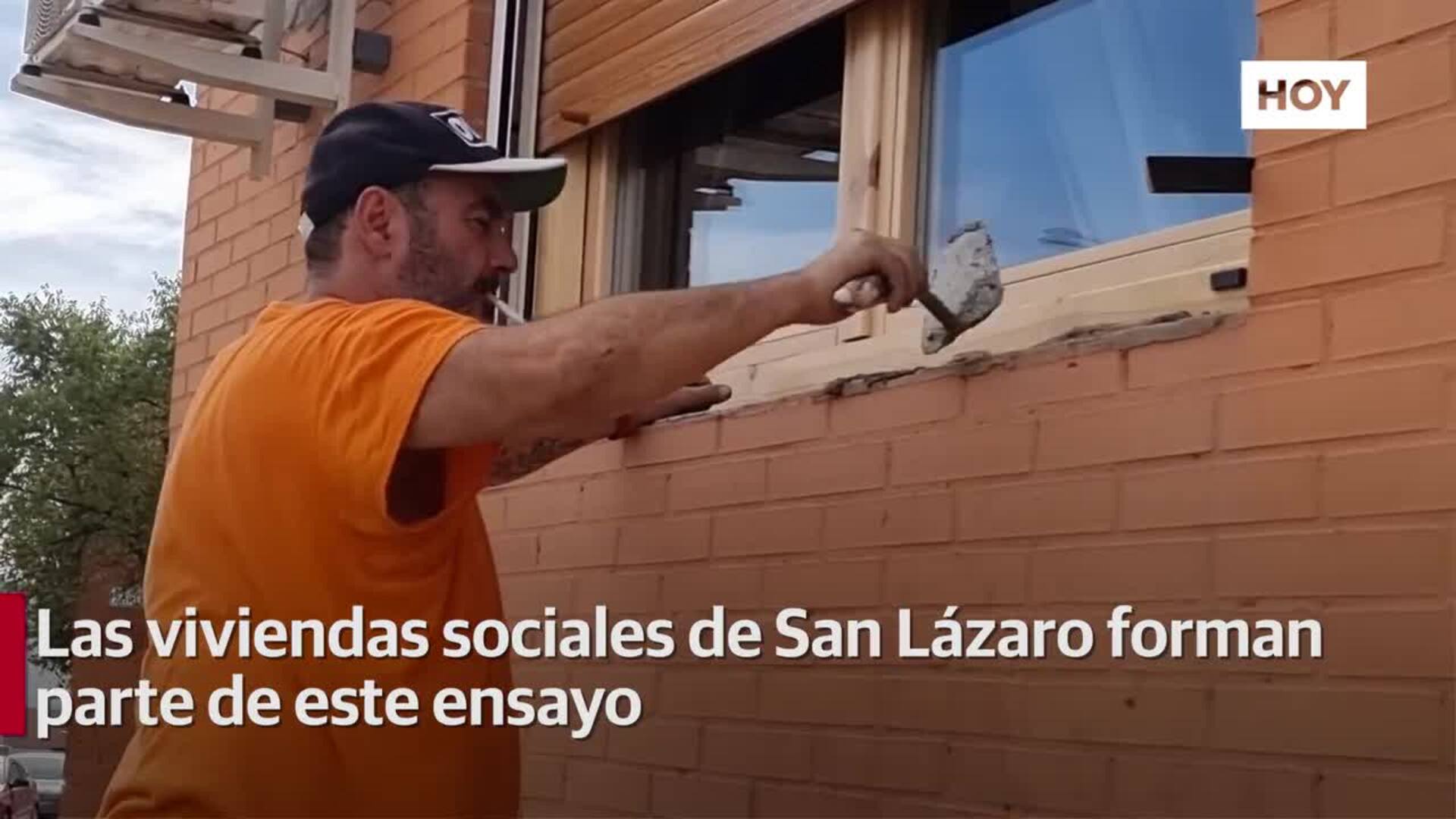 La Junta reforma 16 viviendas sociales en San Lázaro con escombros reciclados