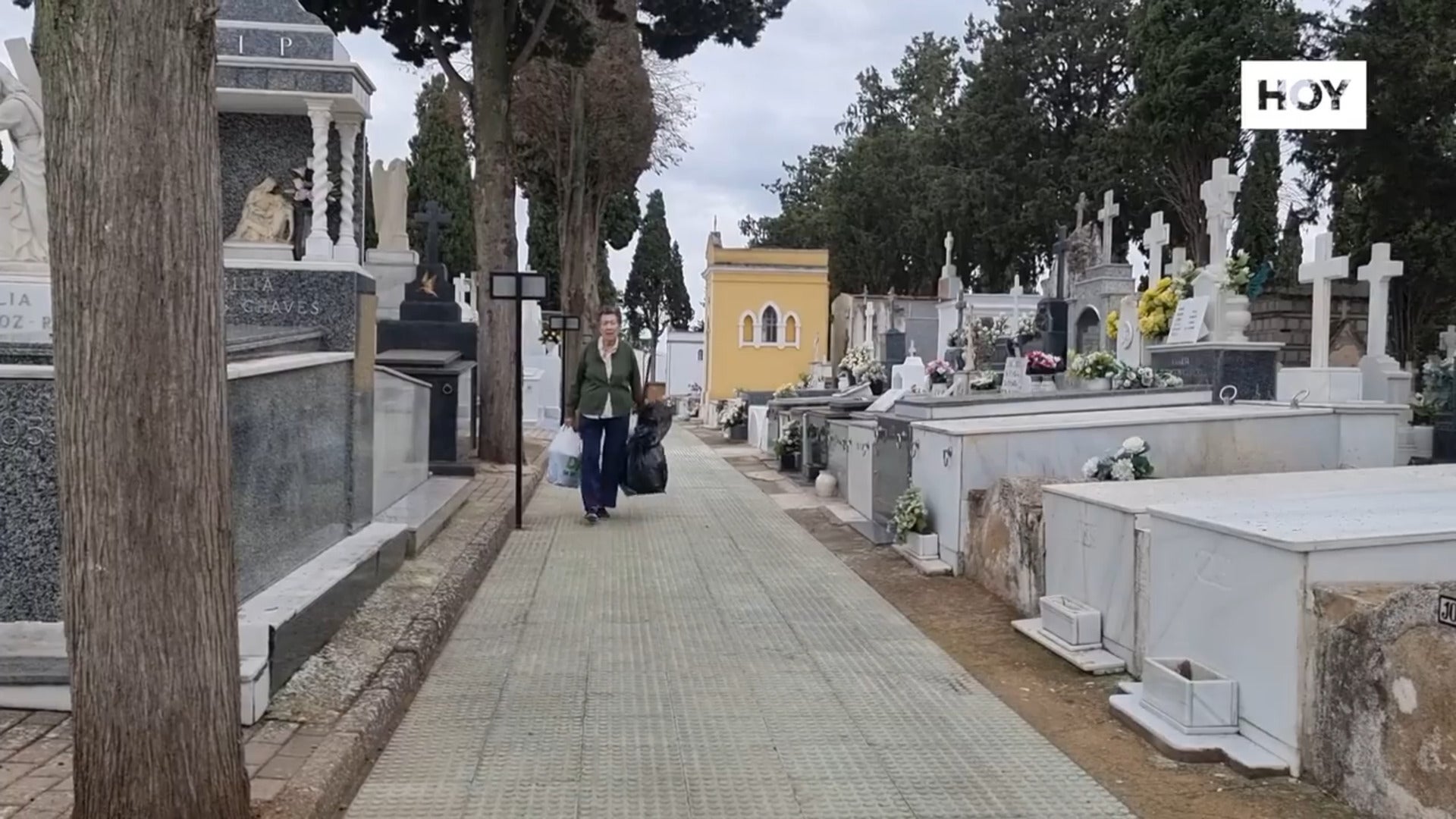 El ayuntamiento de Mérida prevé otra licitación de tres nuevos módulos de nichos en el cementerio
