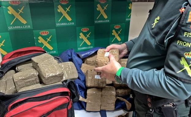 Cinco detenidos en Tierra de Barros por traficar con casi 70 kilos de droga