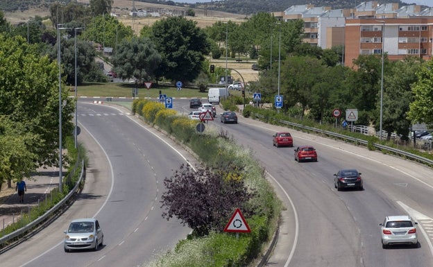 Un policía nacional es condenado a pagar más de 6.500 euros por lesionar a un conductor en Cáceres