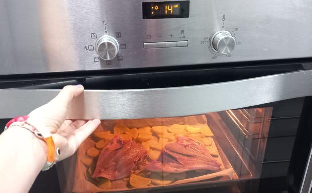 El precio de la luz baja este jueves: estas son las horas más caras y baratas