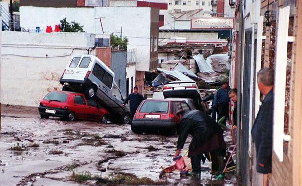 Especial HOY: 25 años de la riada que marcó a Badajoz