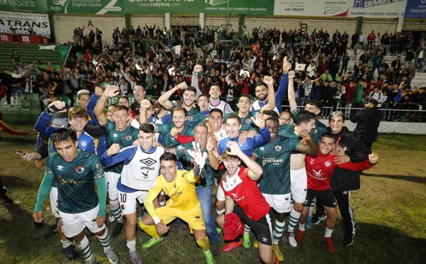 El Cacereño tumba al Córdoba con autoridad