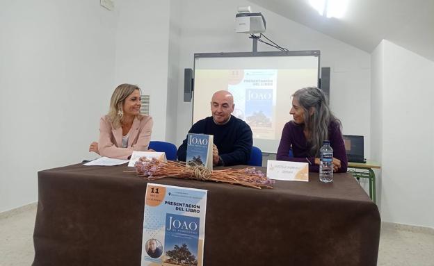 Presentado el libro 'Joao, el portugués', novela del calamonteño Domingo Ceborro