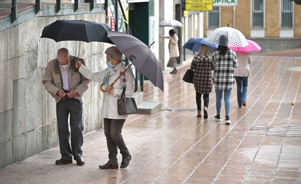 Seis de las diez localidades más lluviosas de España este lunes son extremeñas