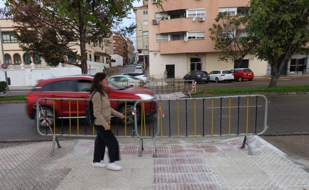 Un paso de peatones evitará rodeos en Entrepuentes