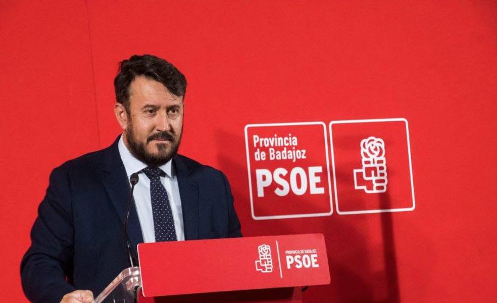 El PSOE acusa al PP de controlar el Ayuntamiento de Salvatierra «a cualquier precio y sin pasar por las urnas»
