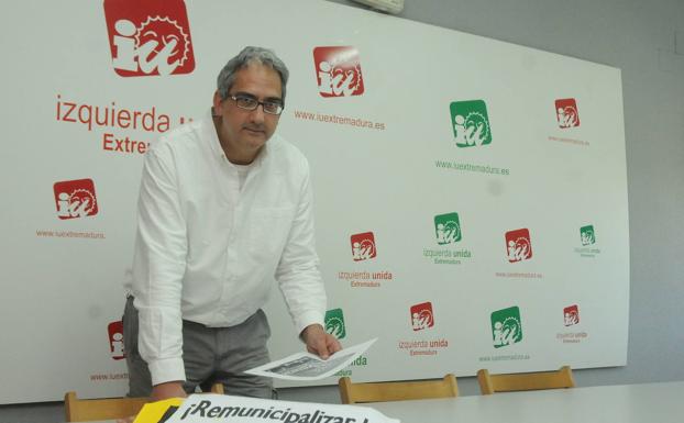 Joaquín Macías encabezará la lista de IU Extremadura a las elecciones autonómicas