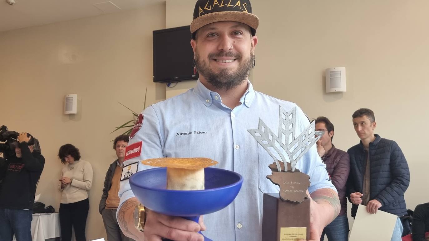 Antonio Luis Falcón gana el XV premio Espiga Corderex