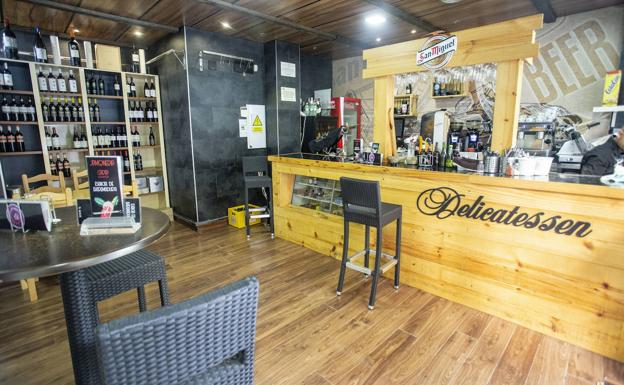 Sabores ibéricos con vino a precios contenidos en Esencia de Extremadura