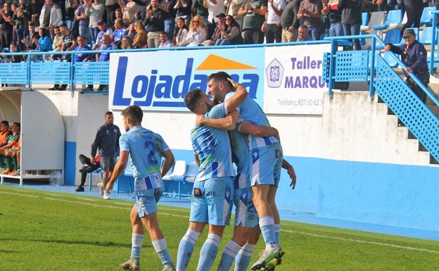 Mercadal rescata un punto para el Coria