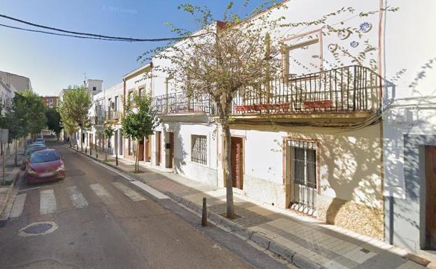 Herido un hombre por intoxicación de humo en un incendio en Mérida