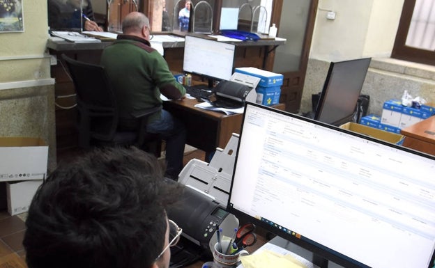 400 trabajadores del Ayuntamiento de Plasencia podrán solicitar el teletrabajo a partir del próximo año