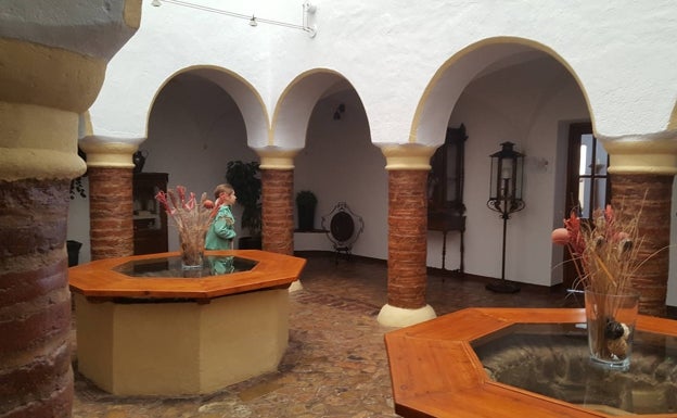 Rocamador: el convento-hotel en medio de la dehesa extremeña que reabre