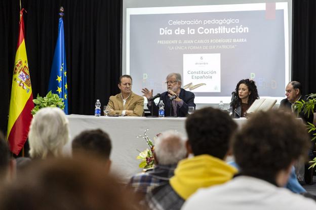 Celebra con Ibarra el día de la Constitución