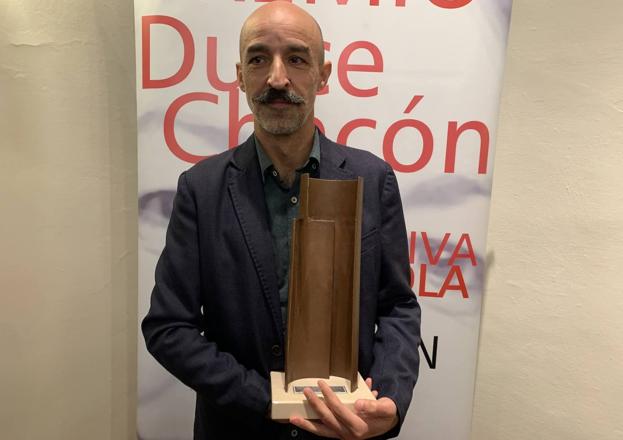 Jesús Carrasco recogió el XVII Premio Dulce Chacón de Narrativa Española