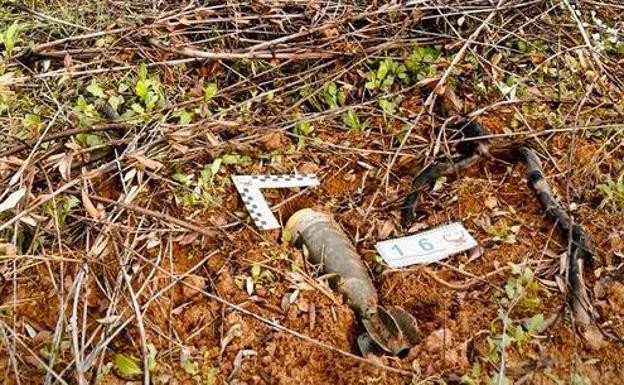 Desactivan una granada de mortero hallada en una explotación agrícola de Almendralejo