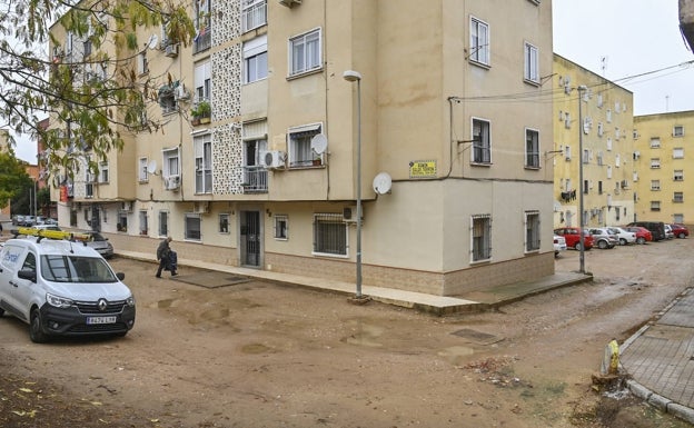 Seis zonas de Badajoz tienen calles sin asfaltar