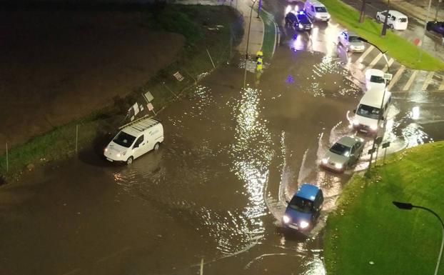 Las lluvias provocan vertidos de agua fecal en el Rivillas y mal olor en Badajoz