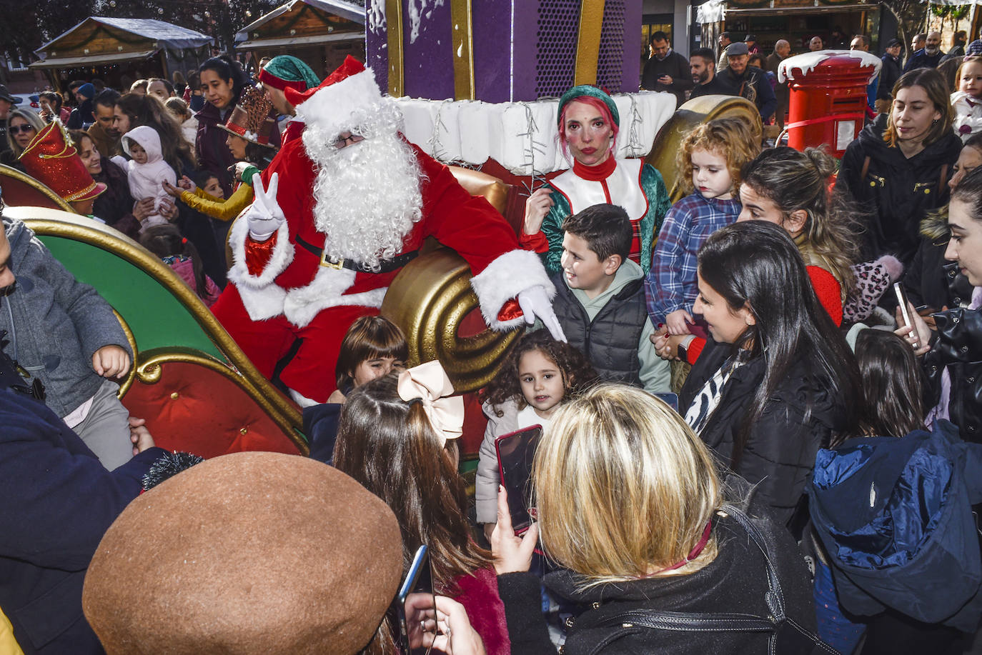 Papá Noel llega a Badajoz para competir con los Reyes Magos