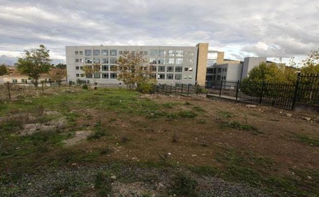 Grandes inversiones estatales siguen sin gastar el dinero presupuestado para este año en Cáceres