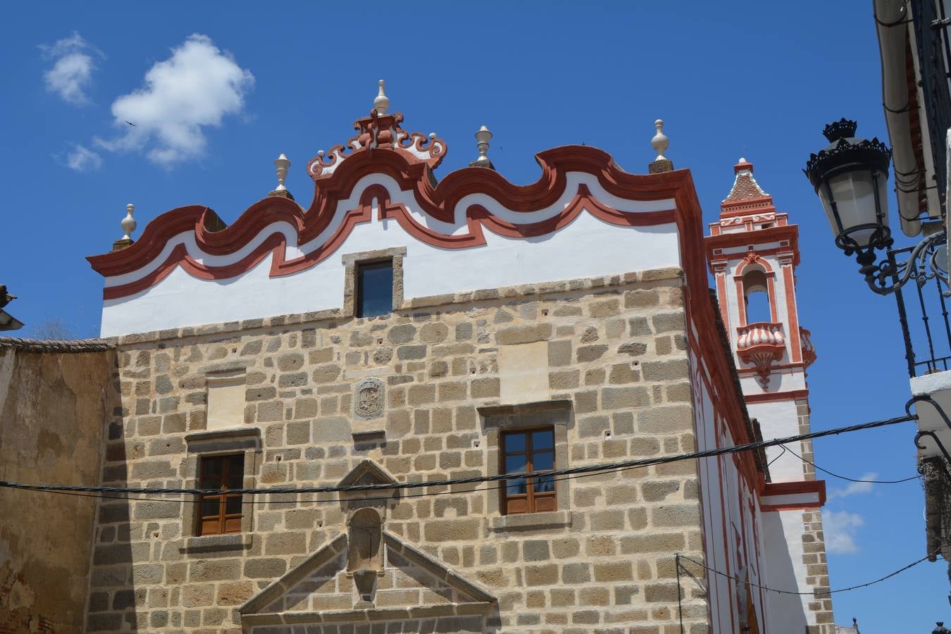 La fibra óptica se extiende a más edificios públicos locales