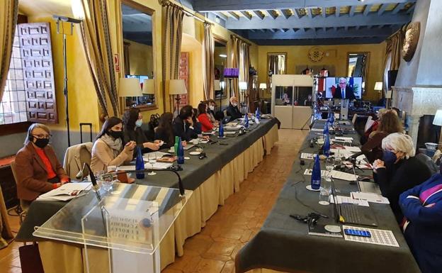 Dos de los diez investigadores con la beca Premio Europeo Carlos V son extremeños