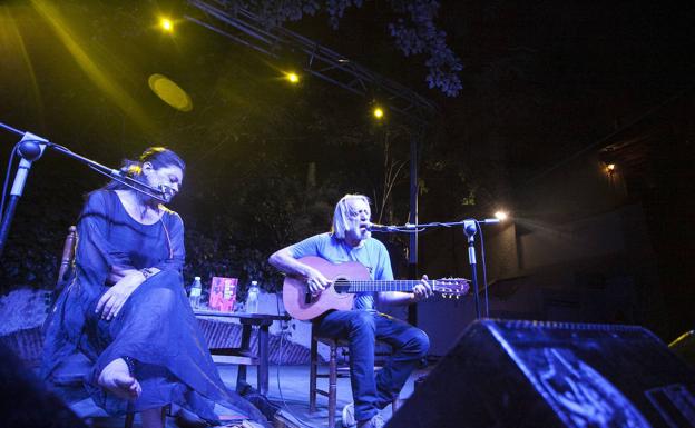 El cantautor extremeño Luis Pastor, Medalla de Oro al Mérito en Bellas Artes