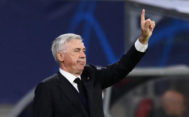Ancelotti sobre el viaje a Cáceres: «Encantado de ir en autobús»