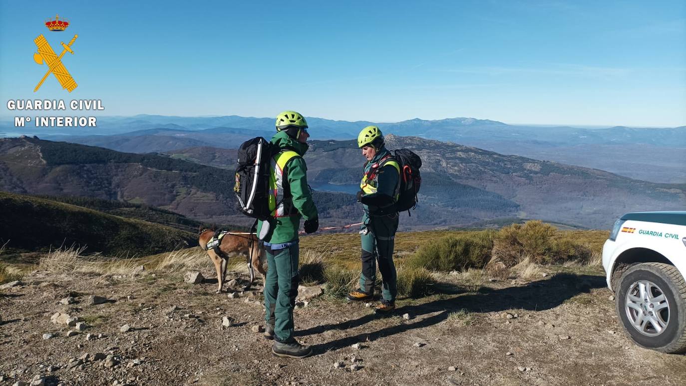 Labores de búsqueda llevadas a cabo para localizar en la Sierra de Béjar al montañero que salió de Ceclavín