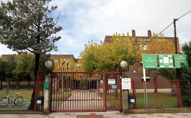 Herido un profesor del instituto Cuatro Caminos de Don Benito tras caerse desde un falso techo