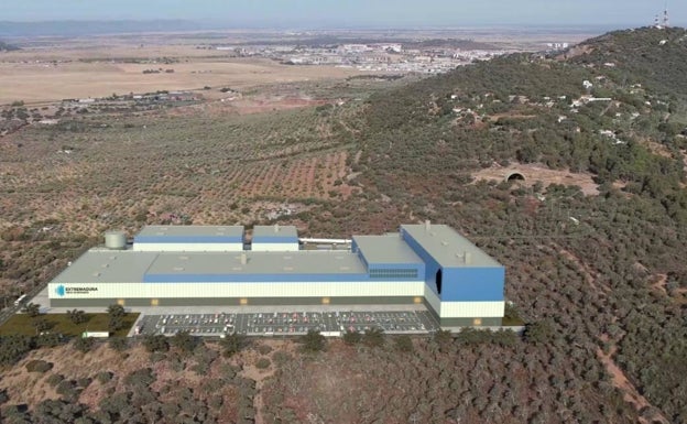 Salaya dice que Cáceres defenderá su plan de urbanismo en la tramitación ambiental de la mina