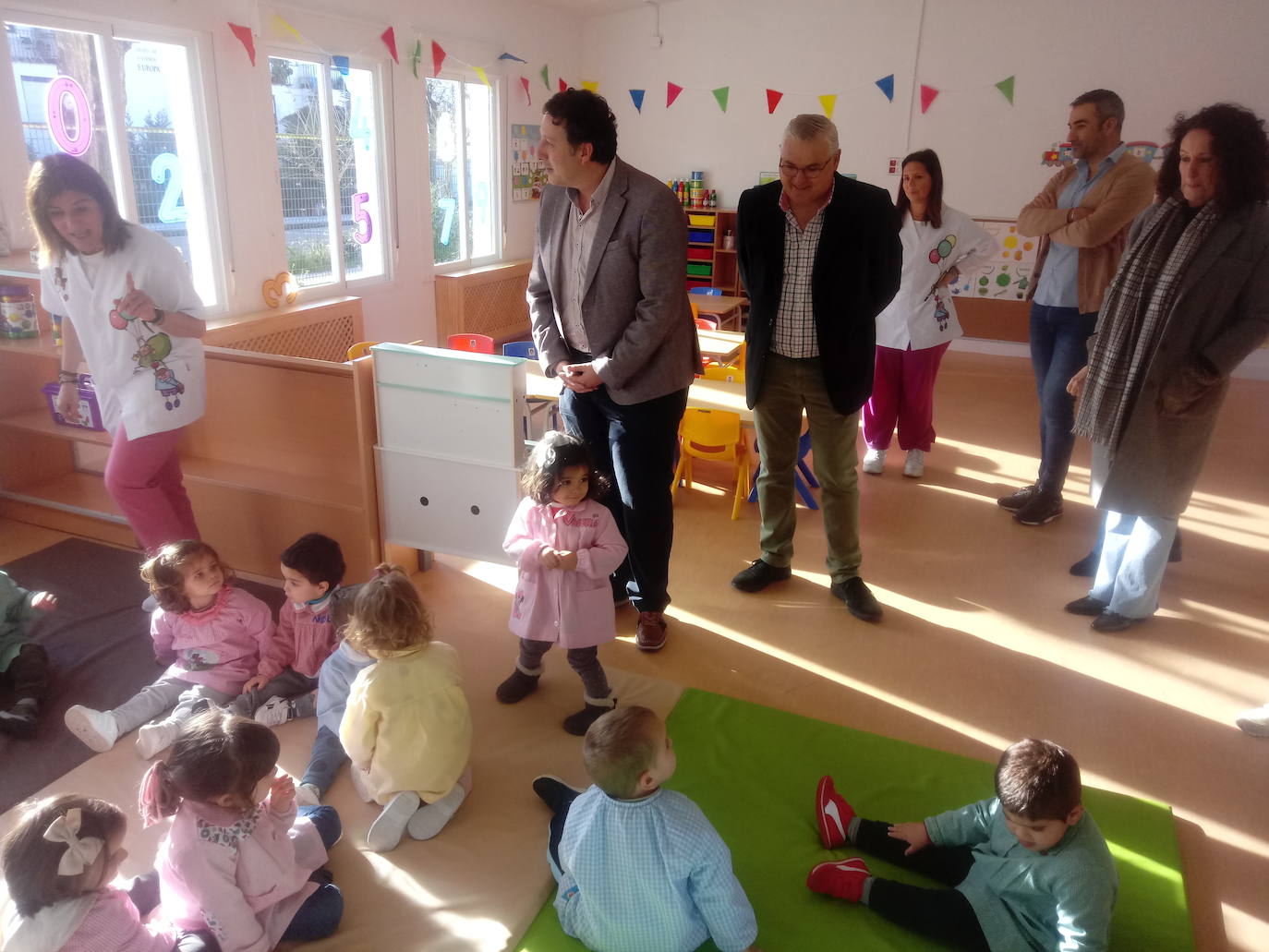 Un total de 28 niños y niñas de Alconchel disfrutan ya de las aulas escolares de 1 y 2 años