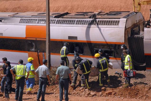 Imágenes del accidente mortal de 2010 entre un tren y un camión en Carmonita