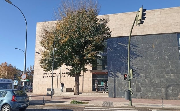 Piden 15 años de cárcel a un acusado de violar a su pareja en Navalmoral de la Mata