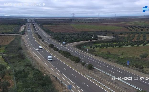 Un hombre resulta herido cerca de Mérida tras una salida de vía en la A-66