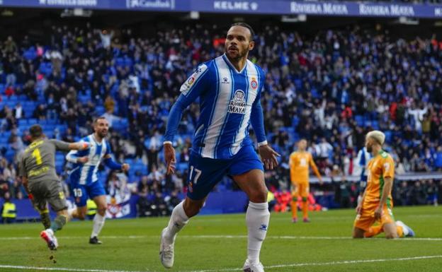 Un solitario gol de Braithwaite da el triunfo al Espanyol frente al Betis