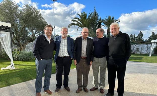 Felipe González y Alfonso Guerra coinciden en Badajoz en el cumpleaños de Ibarra