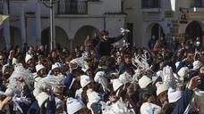 Cientos de niños se reúnen en la Plaza Alta por la paz
