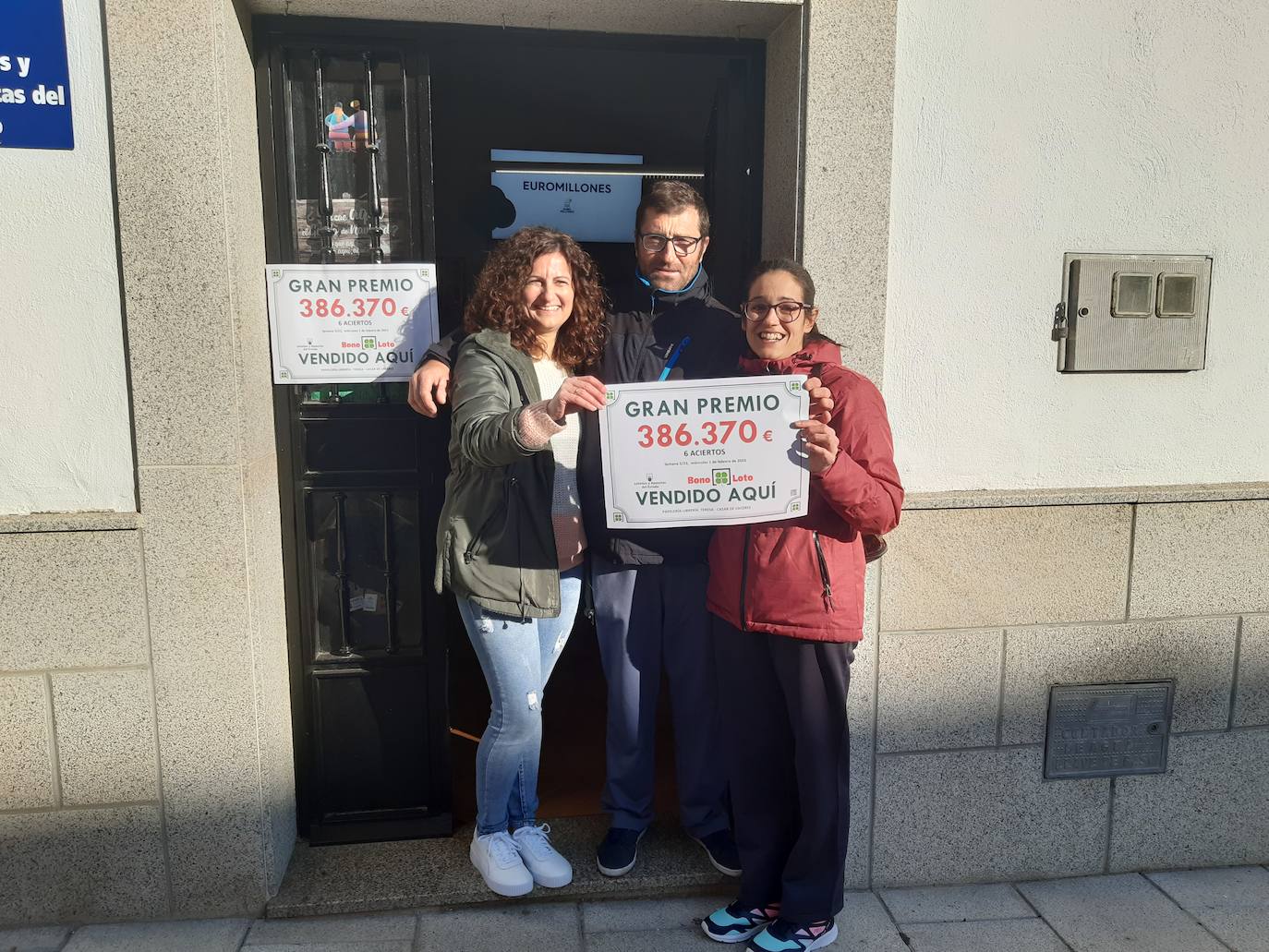 El acertante de la Bonoloto en Casar de Cáceres: «Seguiré con mi rodillo pintando»