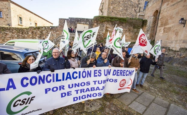 Ayuntamiento y Policía Local de Cáceres acercan posturas en el primer día de protestas laborales