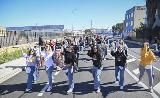 Las comparsas de Badajoz crecen en integrantes y harán más numeroso el desfile